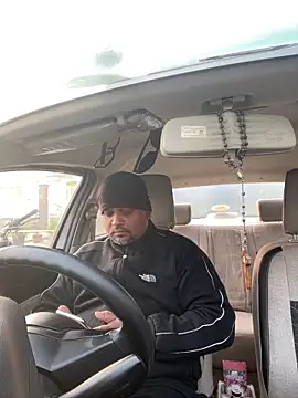 Snapshot of Dick_6inches chatting on February 4, 2:50 am Dick 6inches online show from February 4, 2:50 am