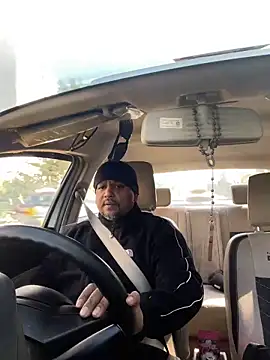 Snapshot of Dick_6inches chatting on February 5, 4:39 am Dick 6inches online show from February 5, 4:39 am