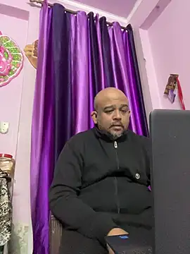 Snapshot of Dick_6inches chatting on February 14, 2:08 am Dick 6inches online show from February 14, 2:08 am