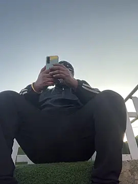 Snapshot of Dick_6inches chatting on February 25, 2:10 am Dick 6inches online show from February 25, 2:10 am