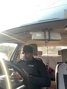 Snapshot of Dick_6inches chatting on March 3, 3:01 am Dick 6inches online show from March 3, 3:01 am