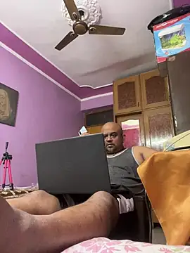 Snapshot of Dick_6inches chatting on June 7, 7:12 am Dick 6inches online show from June 7, 7:12 am