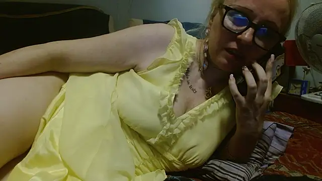 Snapshot of martachatte chatting on June 19, 8:12 pm martachatte online show from June 19, 8:12 pm