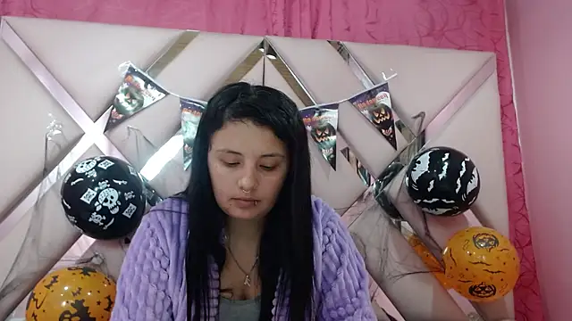 nathaly low1 online show from October 15, 2:22 am