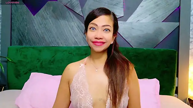 ElyaQuinn online show from January 22, 7:35 am