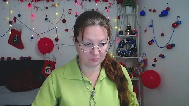 VanessaHotts online show from December 17, 6:08 am