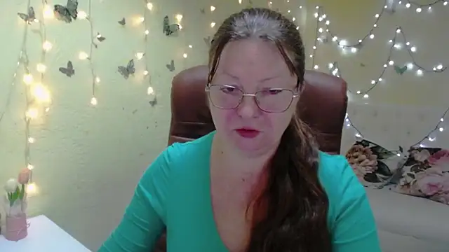 VanessaHotts online show from March 6, 6:10 am