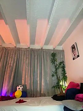 lonely shewolf online show from July 15, 6:02 pm