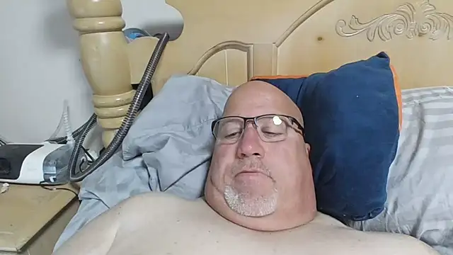 Bigbear0563 online show from April 5, 4:37 pm