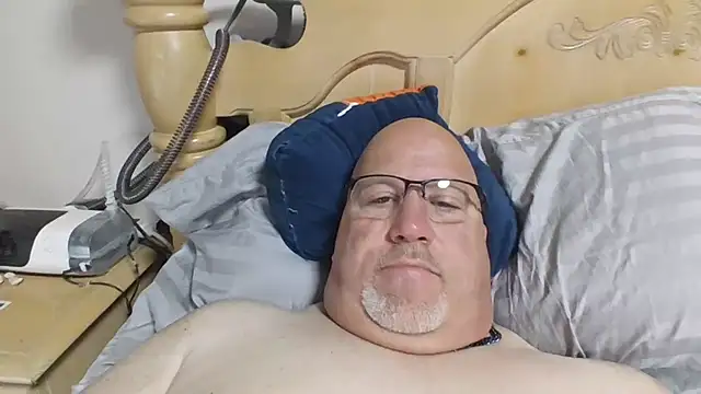 Bigbear0563 online show from April 8, 3:45 pm