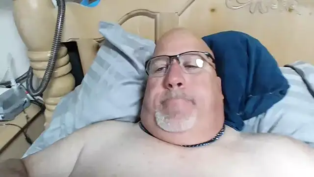 Bigbear0563 online show from April 10, 4:01 pm