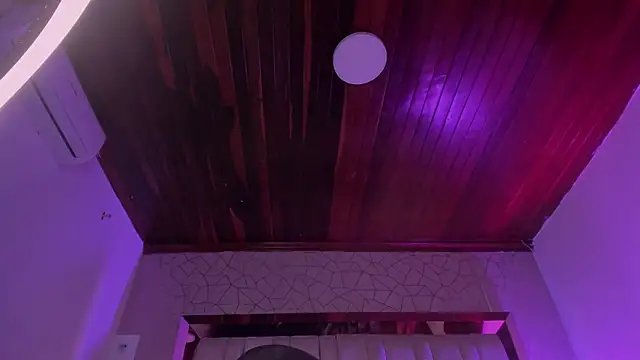 Emmily Savage online show from March 28, 11:54 am