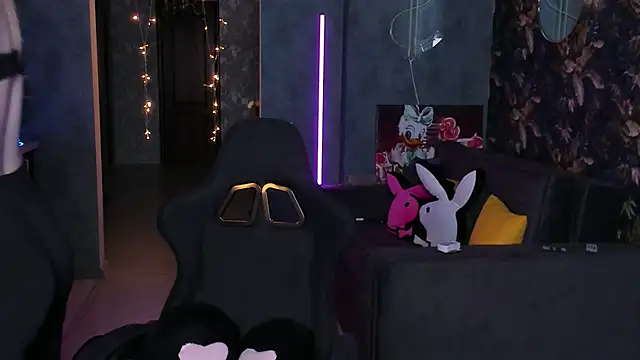 Blckmirrorr online show from December 20, 2:13 pm