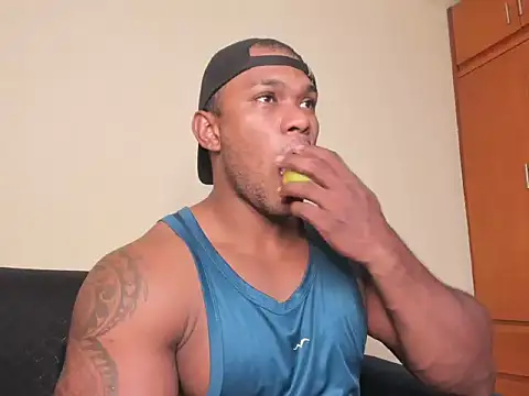 Snapshot of Tyler_Waka01 chatting on March 25, 9:43 pm Tyler Waka01 online show from March 25, 9:43 pm