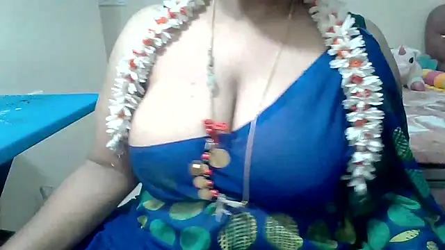 Snapshot of archanatelugu9 chatting on May 8, 4:29 am archanatelugu9 online show from May 8, 4:29 am