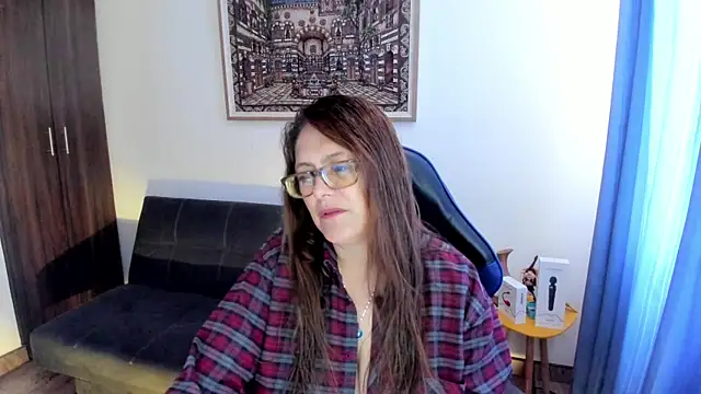 Ivette Shaira online show from April 18, 1:26 pm