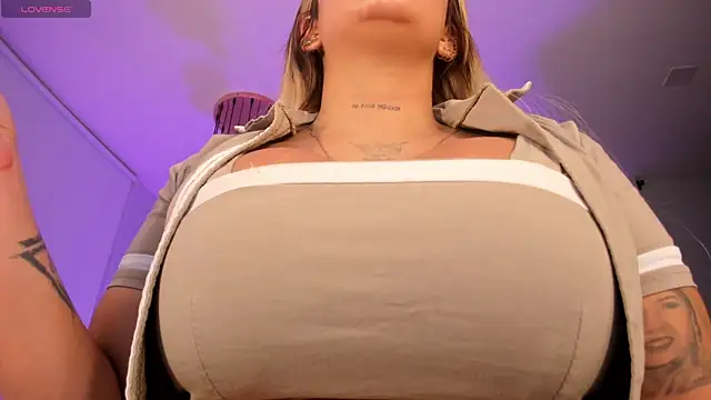 SophiePalmer online show from February 25, 10:58 am