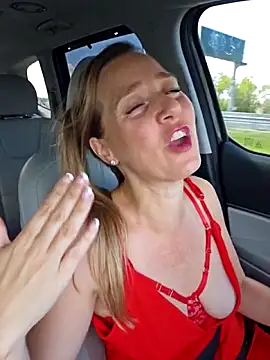 SkyelarSommer online show from March 8, 4:55 pm