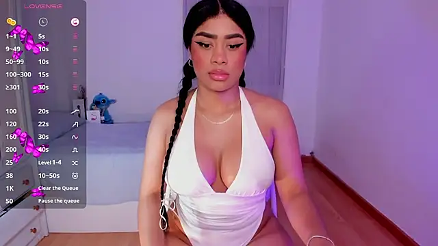 briana walker online show from March 21, 6:07 pm