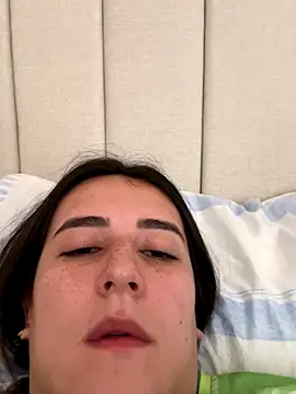 Snapshot of Hanna86 chatting on December 14, 1:38 pm Hanna86 online show from December 14, 1:38 pm