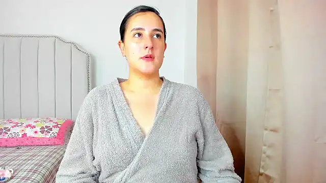 Snapshot of Hanna86 chatting on January 11, 4:45 pm Hanna86 online show from January 11, 4:45 pm