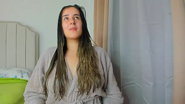 Snapshot of Hanna86 chatting on February 5, 4:33 pm Hanna86 online show from February 5, 4:33 pm