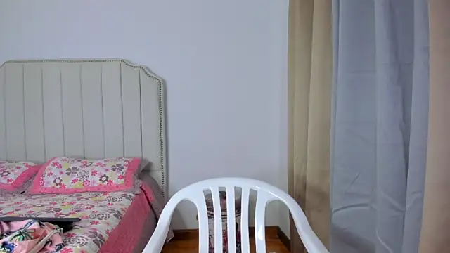 Hanna86 online show from March 6, 1:13 am