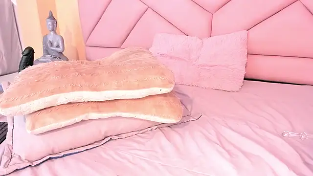 samantha stan online show from March 11, 6:52 pm