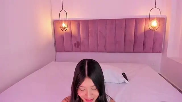 luisah  online show from March 16, 7:49 pm