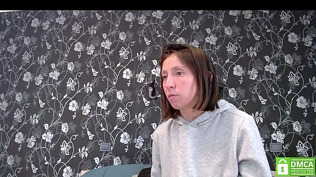 Sophi Cute online show from July 9, 11:25 am