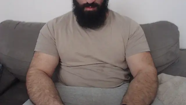 hugemachohandsome online show from April 11, 9:02 am