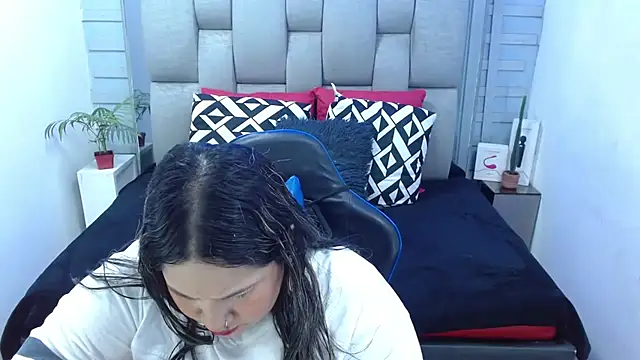 evelin zaens online show from March 11, 4:29 am