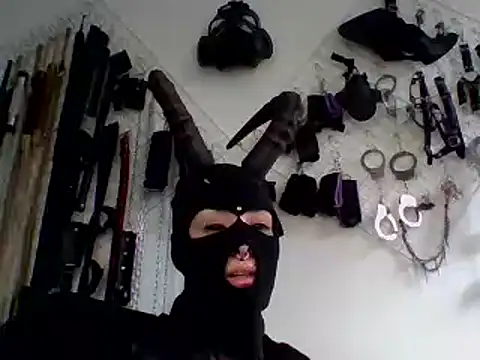 FeticheMacabre online show from January 3, 7:50 pm