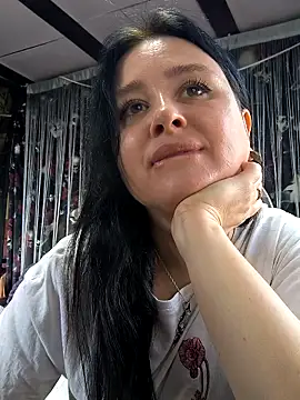 KikiXRed online show from April 7, 9:21 am