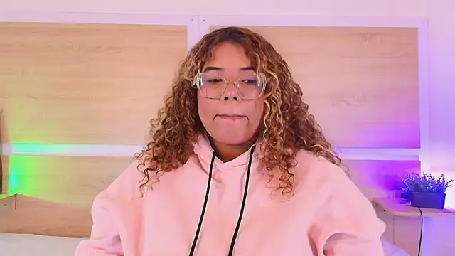  nickypurple  online show from March 12, 5:19 pm