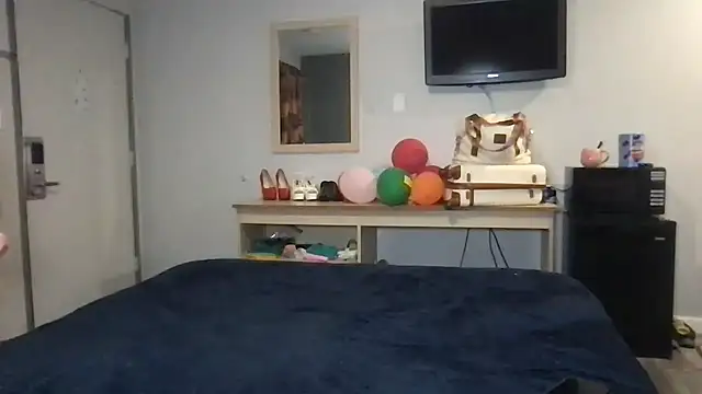 TiffaneyLove online show from March 26, 1:01 am