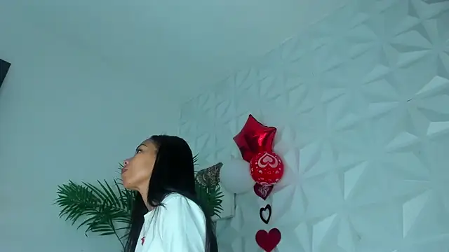 Hellen Sky online show from February 16, 7:10 pm