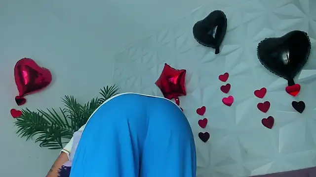 Hellen Sky online show from March 19, 7:07 pm