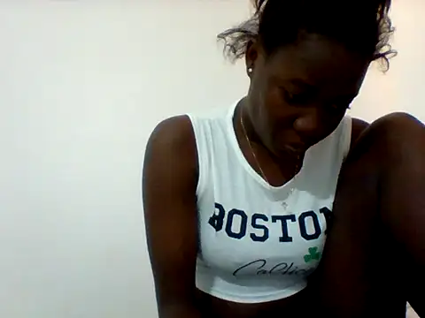 Snapshot of Alessandrajenna chatting on February 25, 6:34 am Alessandrajenna online show from February 25, 6:34 am