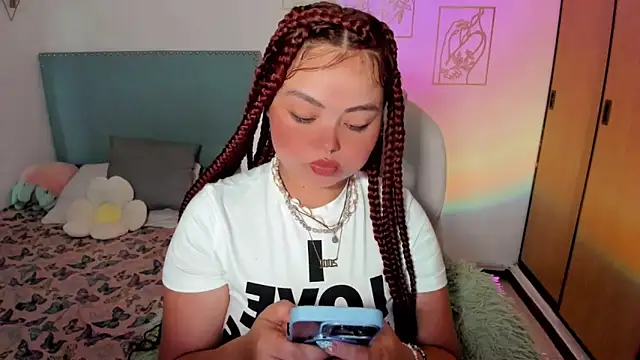 damn that booty online show from December 5, 11:30 am