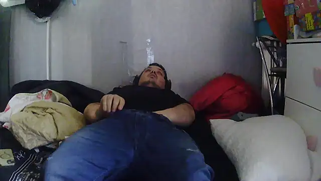 Bebemickey75 online show from April 18, 3:27 pm