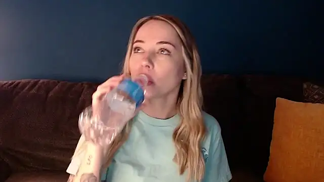 Snapshot of yourbabyface chatting on March 22, 5:49 pm yourbabyface online show from March 22, 5:49 pm