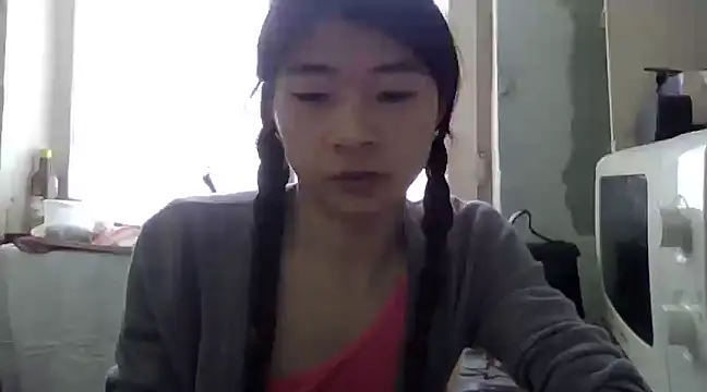 CarlyJoy online show from March 10, 10:48 am