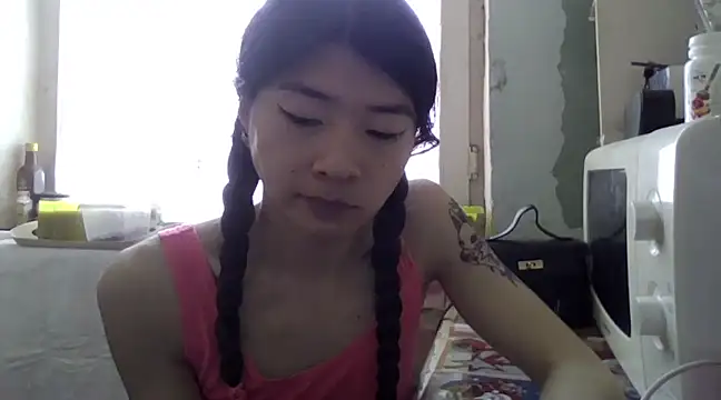 CarlyJoy online show from March 11, 7:37 am