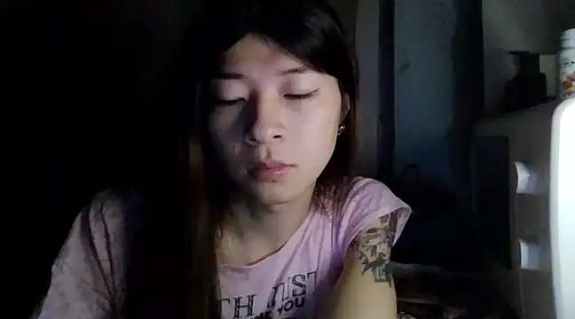 CarlyJoy online show from March 13, 3:39 pm