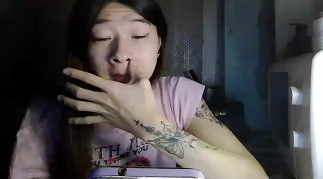 CarlyJoy online show from March 14, 5:35 pm