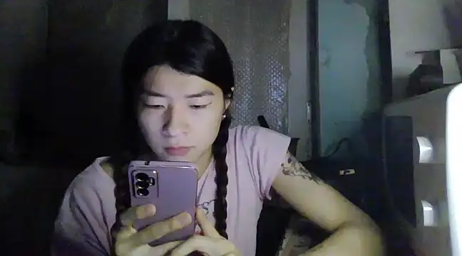 CarlyJoy online show from March 18, 4:04 pm