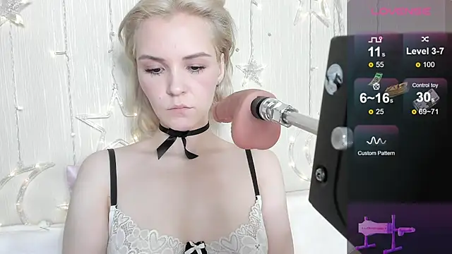 Kaya Devis online show from March 30, 4:35 am