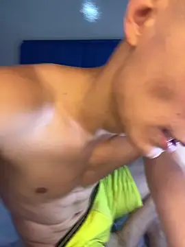 the littleangel1 online show from January 28, 3:04 am