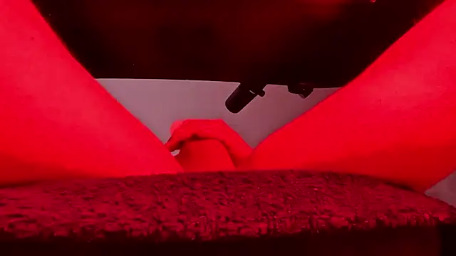 auilein online show from March 23, 1:53 am